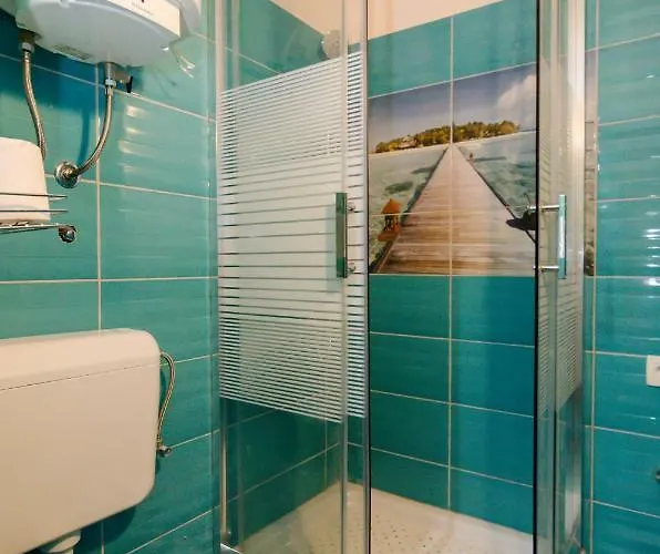 Turquoise アパート