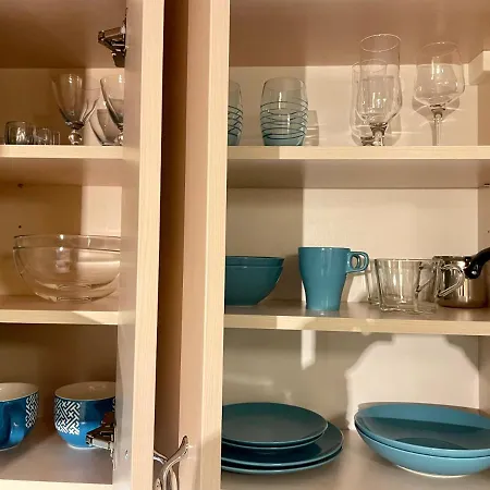 Turquoise Apartment *